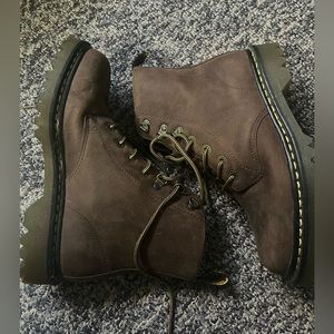 Dr martens worn twice size 9w/8m